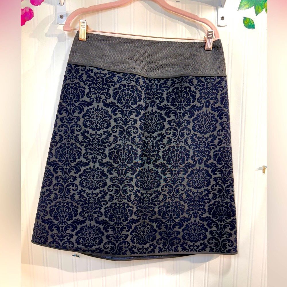 Hache Elegant Gray‎ and Black Patterned Skirt Sz 42